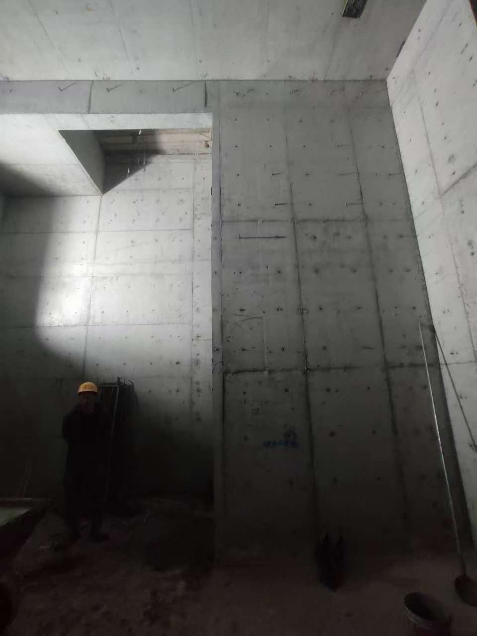 株洲墙上开槽钢筋断了有影响吗